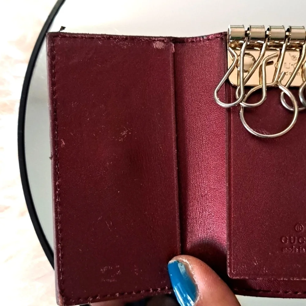 Gucci Guccissima Gold Heart Patent Leather Keyholder  EUC